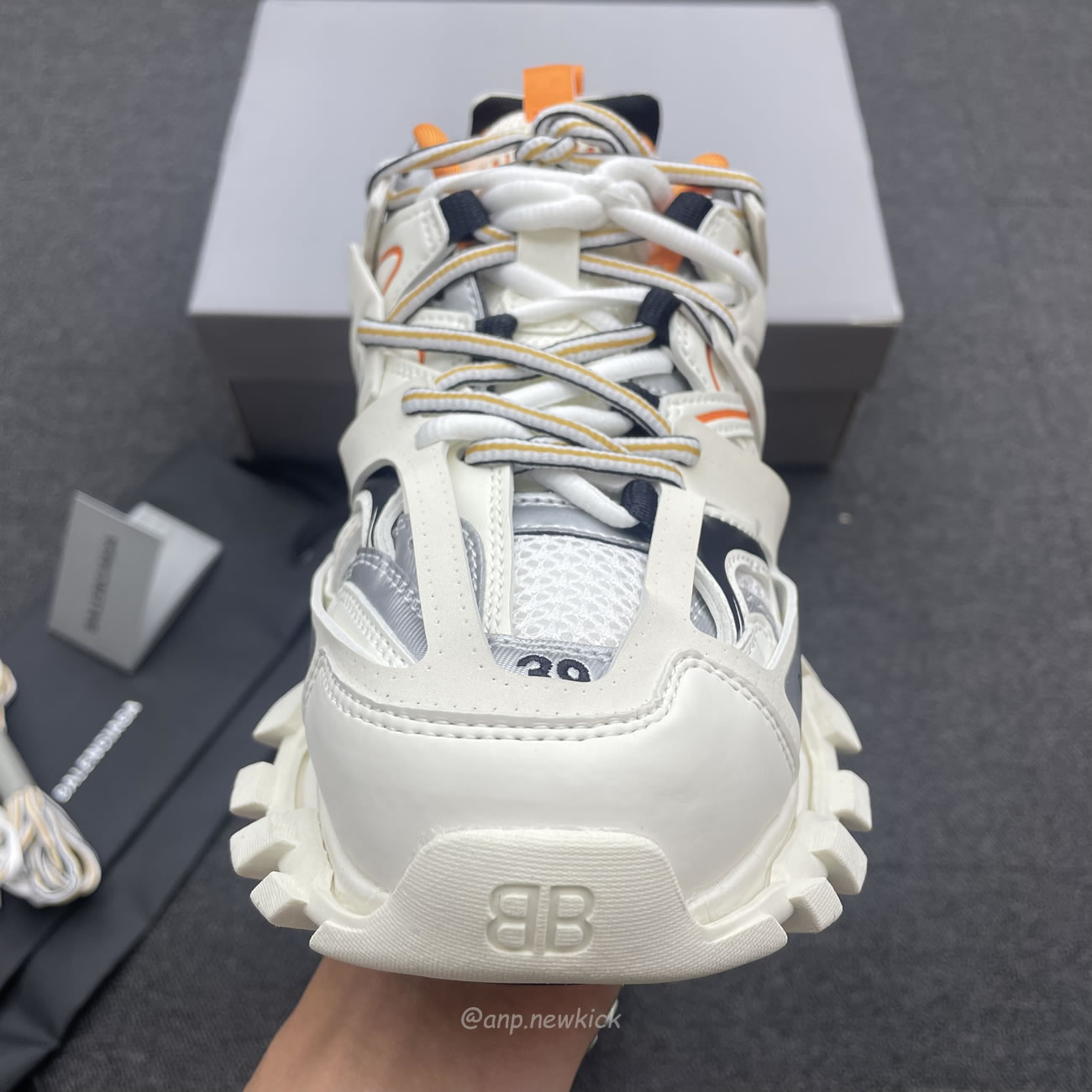 Balenciaga Track White Orange Womens 542436 W1gb1 9059 (7) - newkick.app